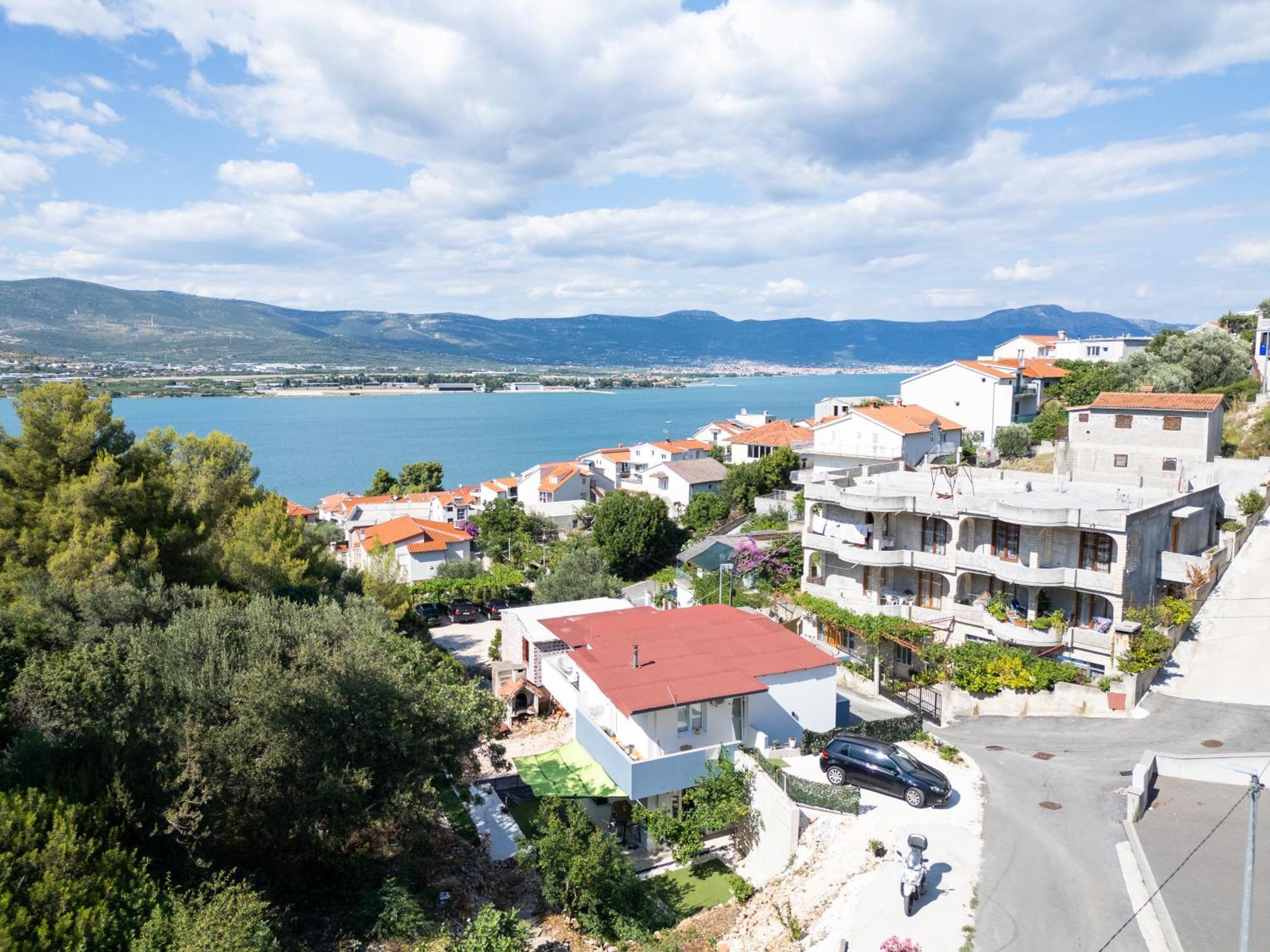 New,Close To The Beach Apartment With Domestic Olive Oil And Wine Trogir Zewnętrze zdjęcie