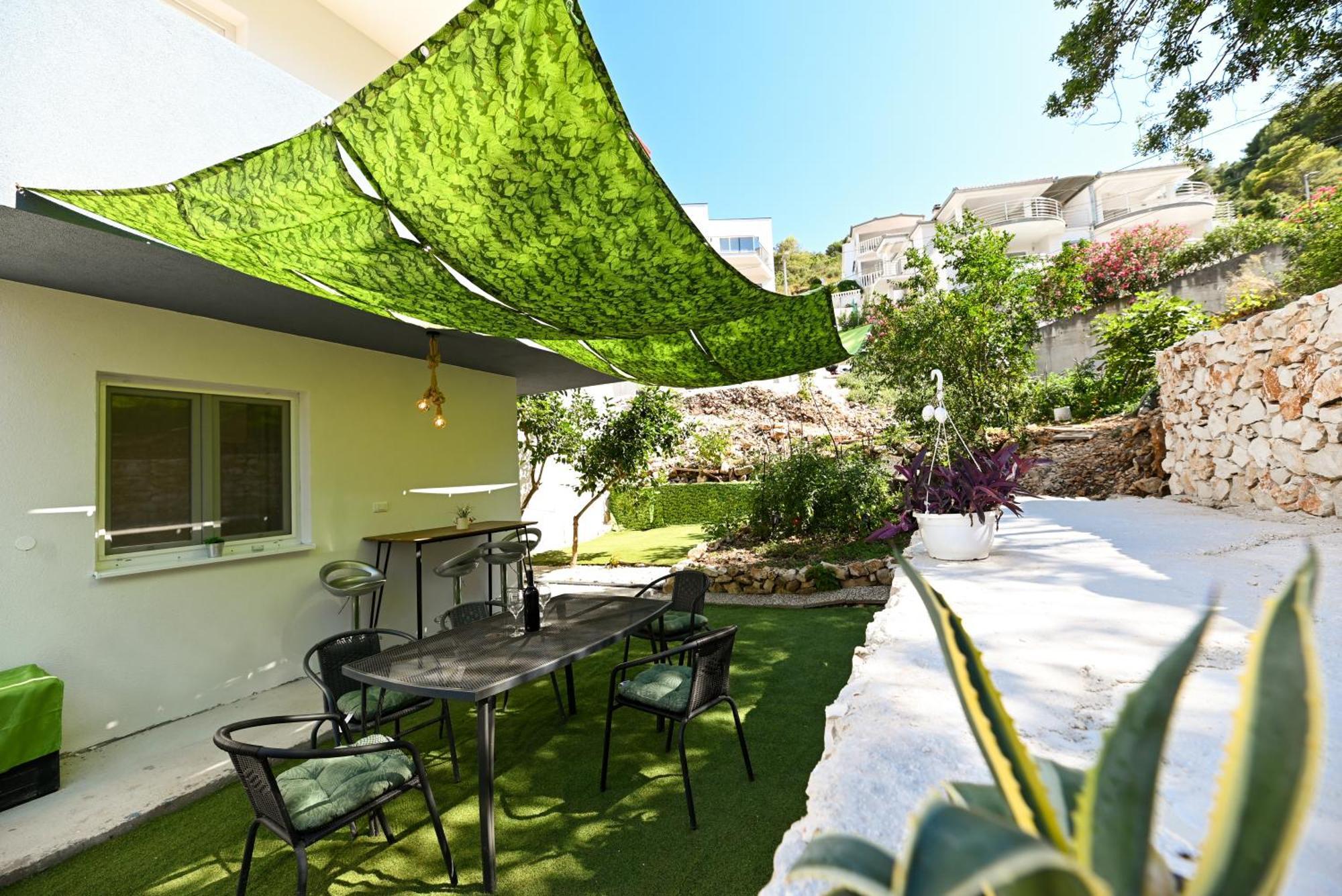New,Close To The Beach Apartment With Domestic Olive Oil And Wine Trogir Zewnętrze zdjęcie